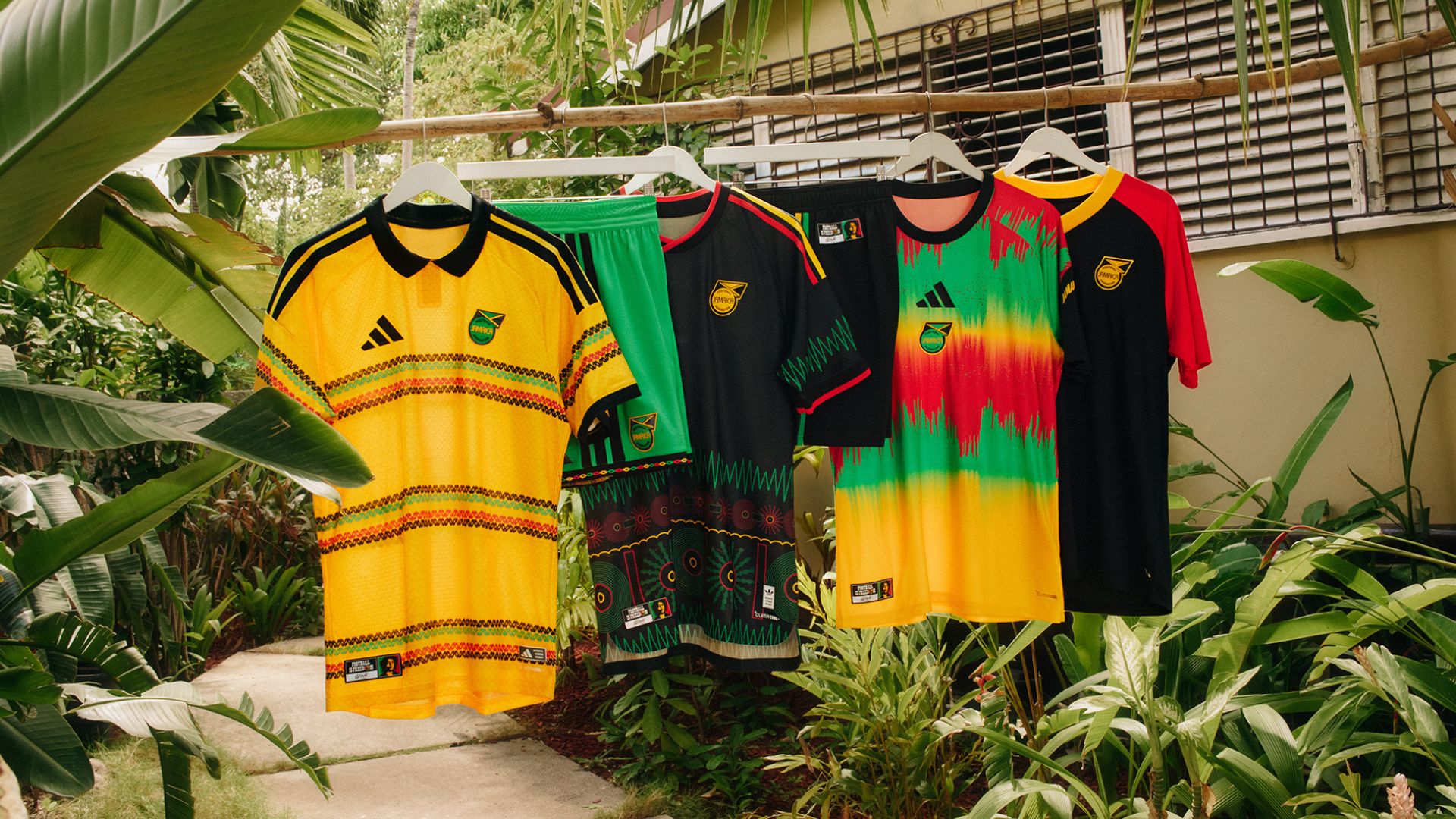  Bob Marley ジャマイカ代表チームのユニフォーム 2026 Adidas drop reggae-infused Jamaica kits for 2026 honouring Bob